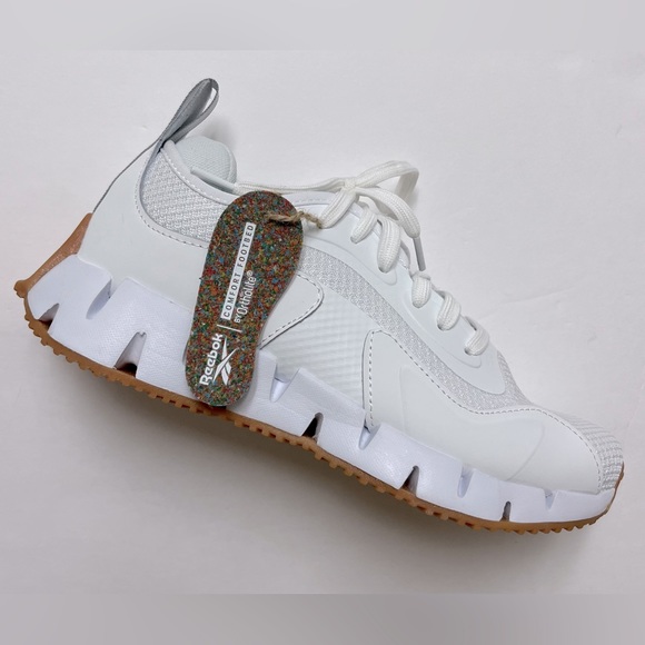 NWT REEBOK Zig Dynamica women’s Shoes white and Orange No box - Picture 15 of 16